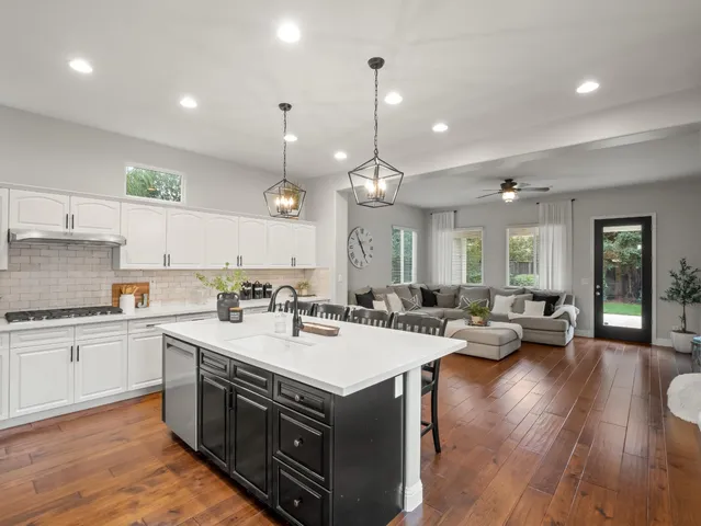 $899,000 | 3664 East Serena Avenue, Clovis, CA 93619