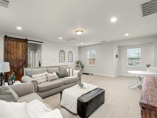 $899,000 | 3664 East Serena Avenue, Clovis, CA 93619