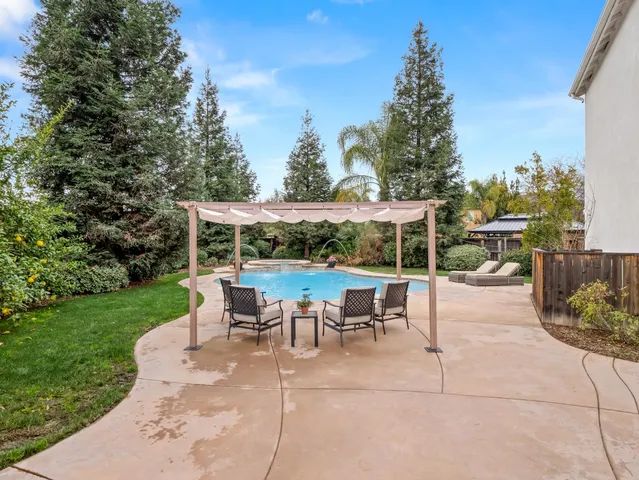 $899,000 | 3664 East Serena Avenue, Clovis, CA 93619