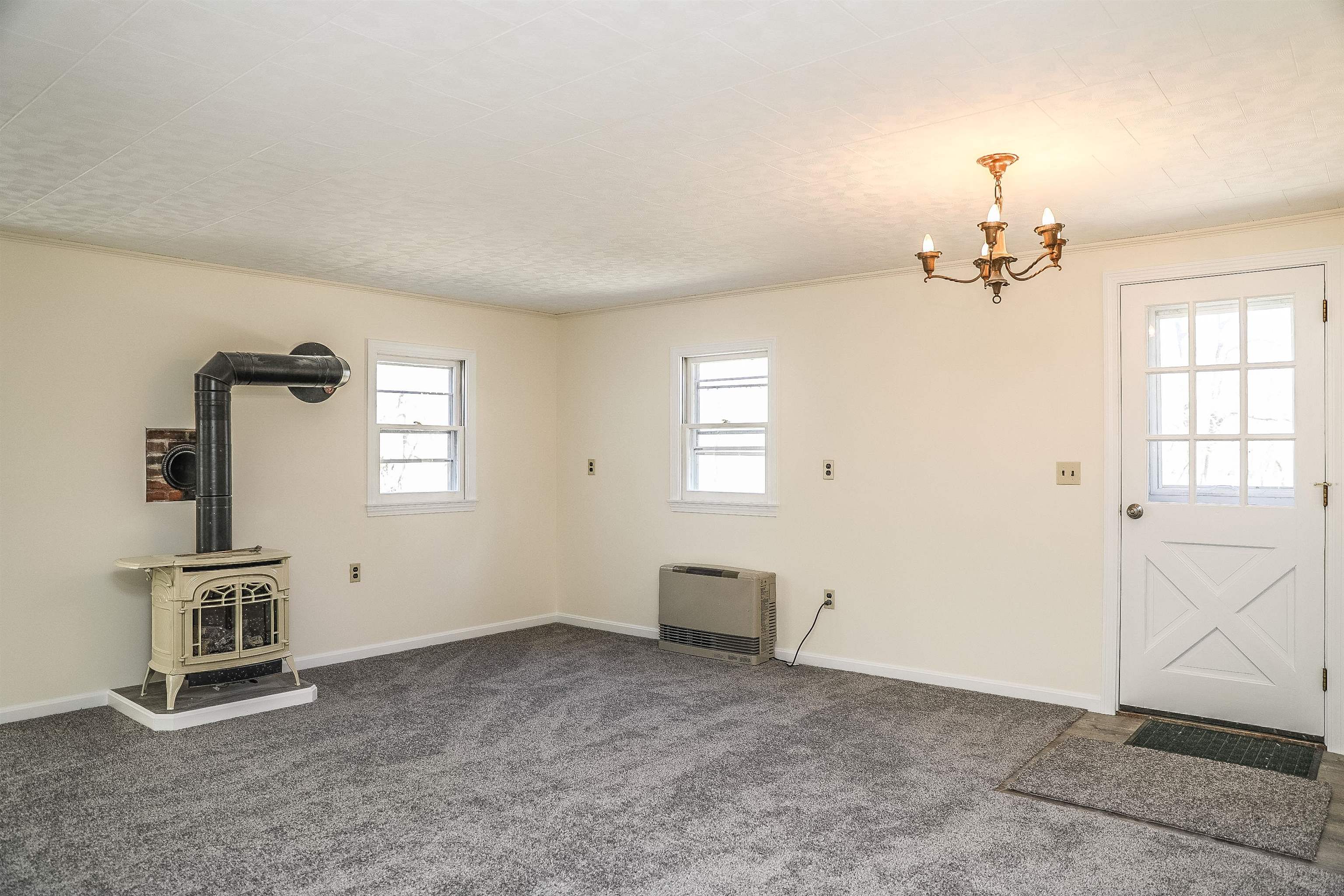 368 Bible Hill Road Bennington, NH 03442 - Photo 10 of 22 Gallery Image 10