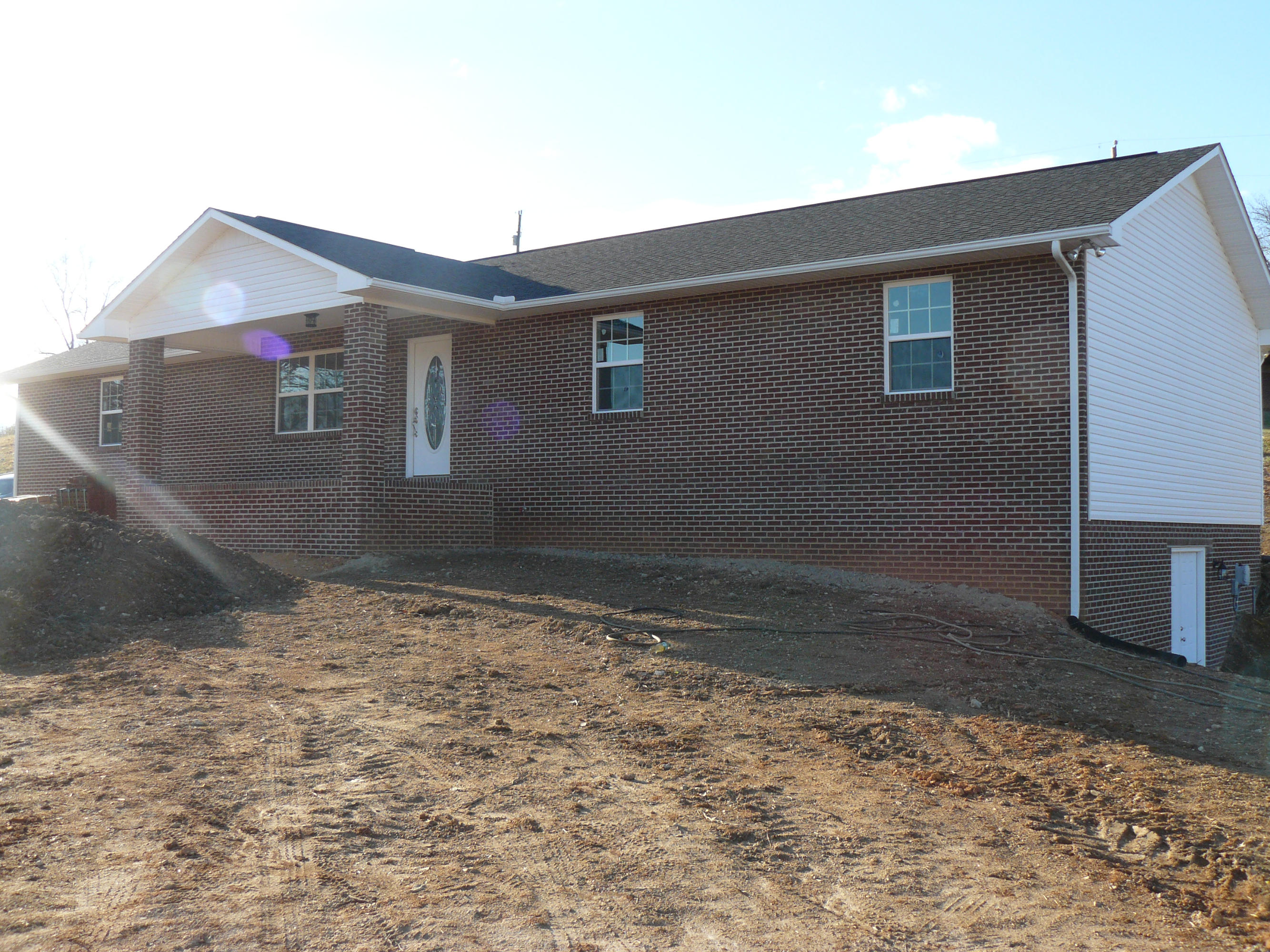 173 Murphy Mill Road Tazewell, TN 37879 - Photo 3 of 11 P1360328