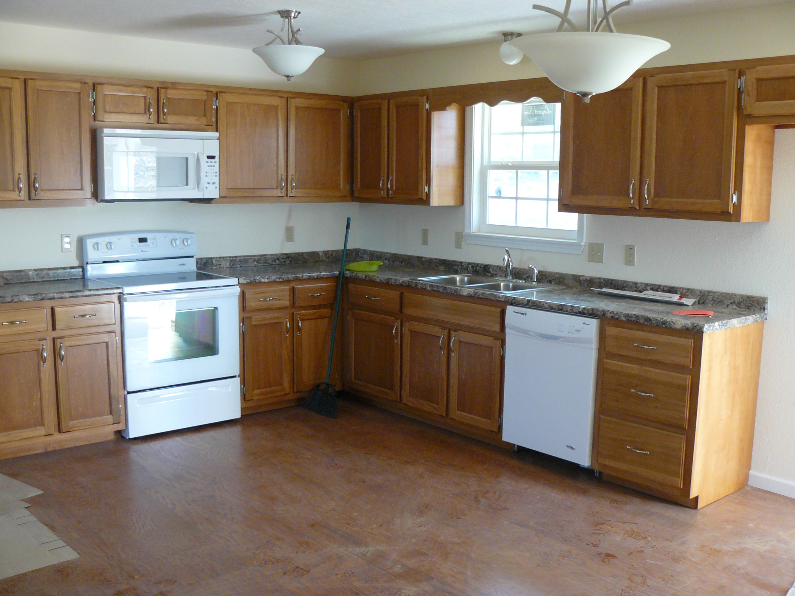 173 Murphy Mill Road Tazewell, TN 37879 - Photo 5 of 11 P1360331