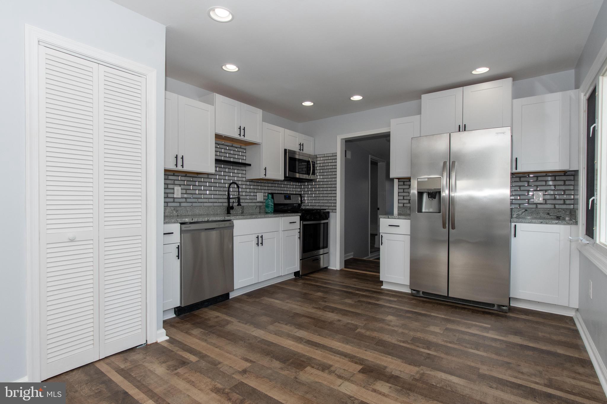 2438 Ellis Road Baltimore, MD 21234 - Photo 7 of 36 Kitchen