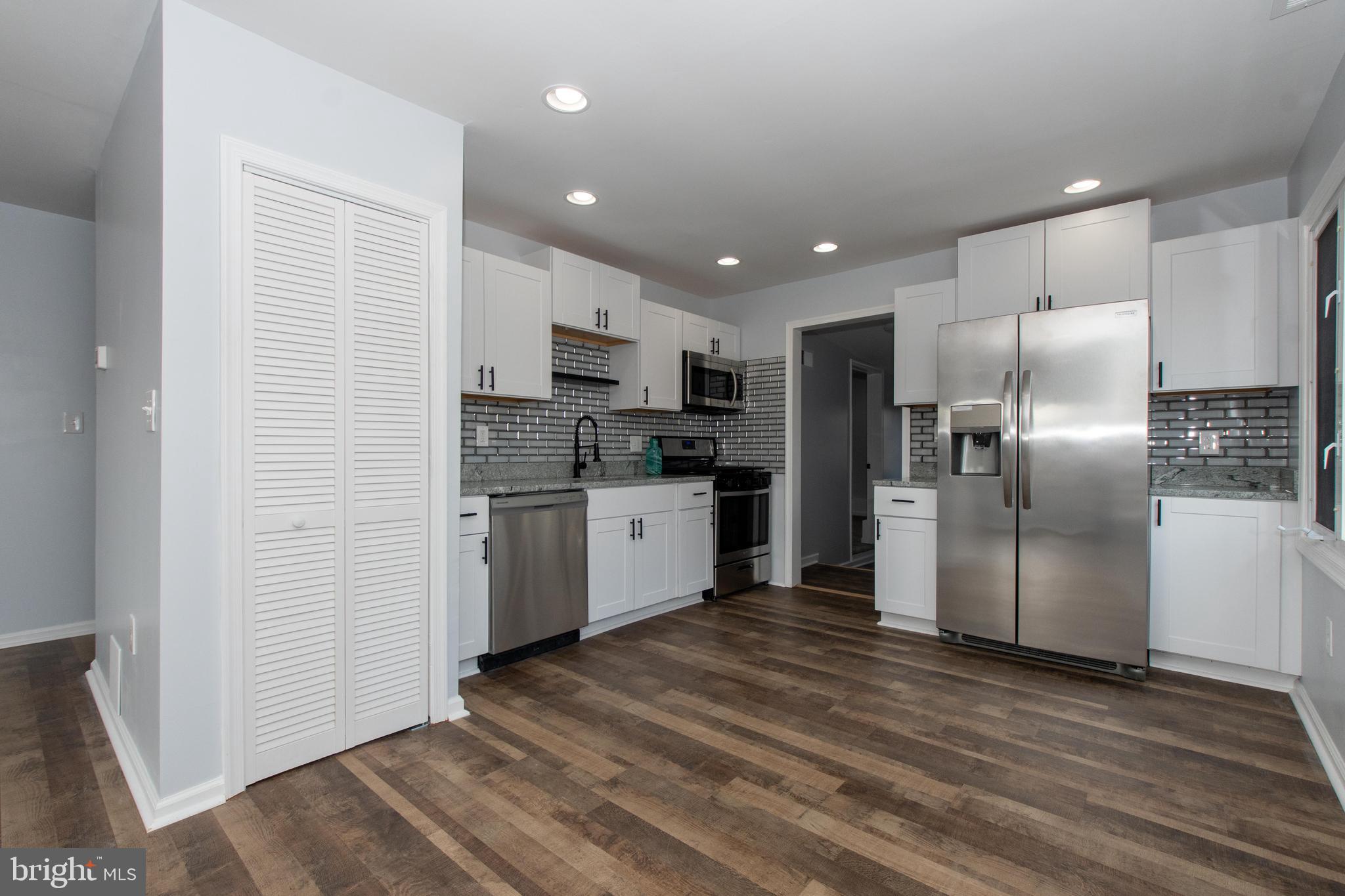 2438 Ellis Road Baltimore, MD 21234 - Photo 8 of 36 Kitchen