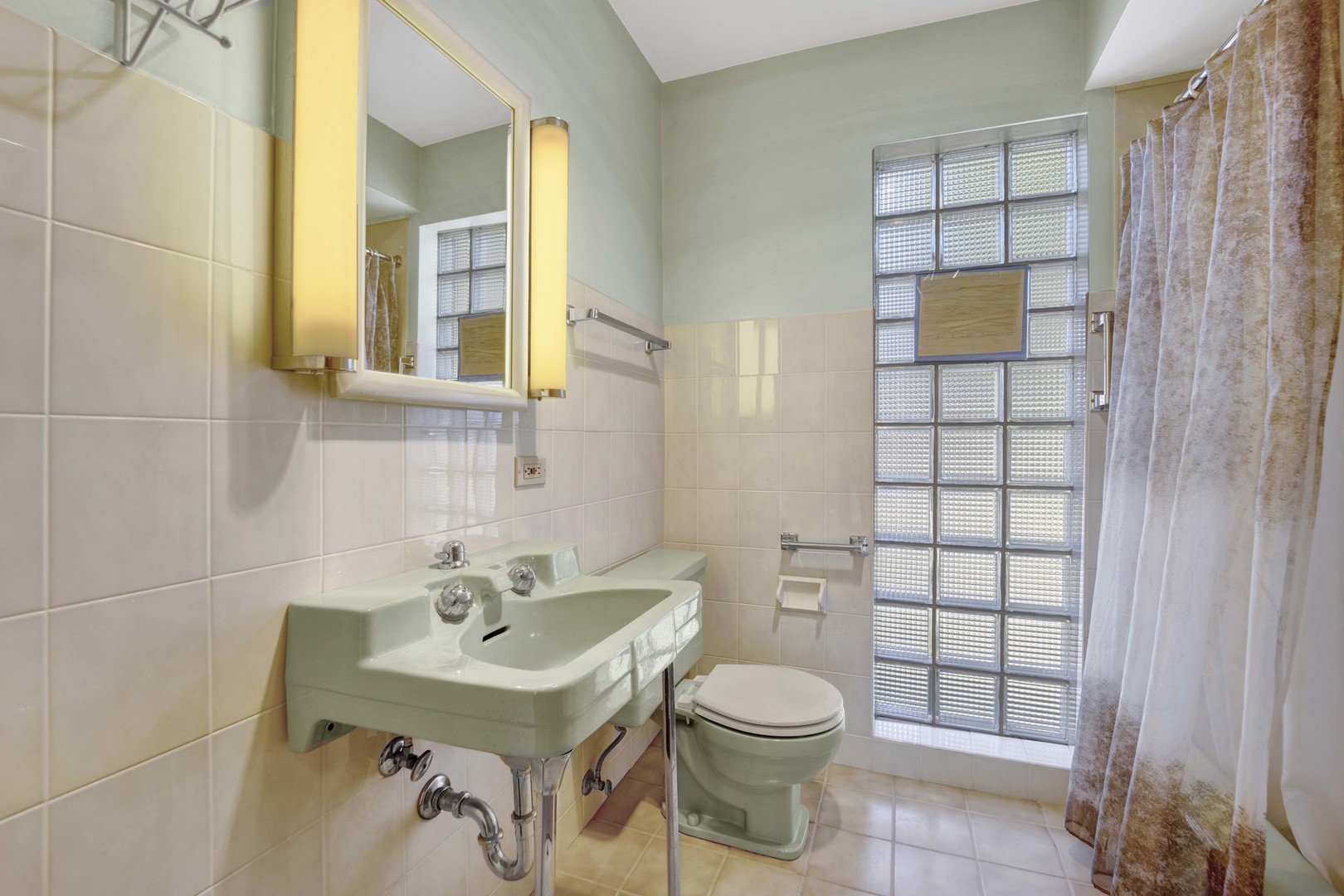 2226 2nd Avenue North Riverside, IL 60546 - Photo 9 of 24 Gallery Image 9