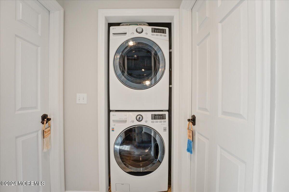 3326 Seaview Road Lavallette, NJ 08735 - Photo 16 of 27 a utility room with dryer and washer