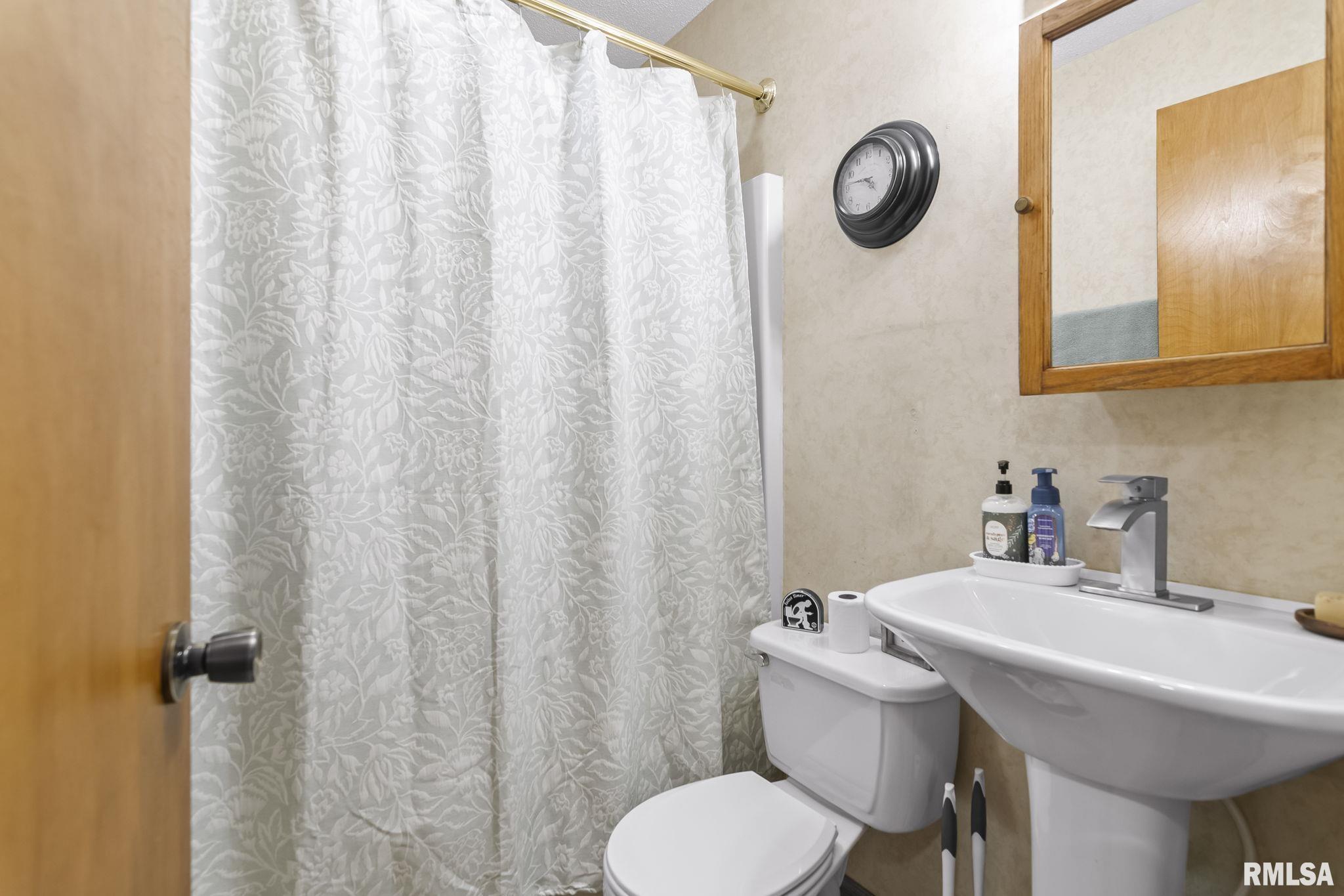 3009 Shadowfax Drive Springfield, IL 62707 - Photo 19 of 27 Gallery Image 19