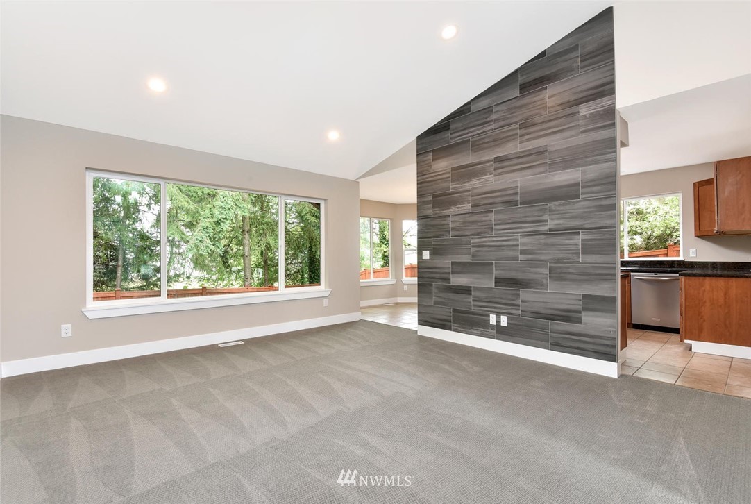 5024 Northeast Sunset Boulevard Renton, WA 98059 - Photo 2 of 12 Gallery Image 2