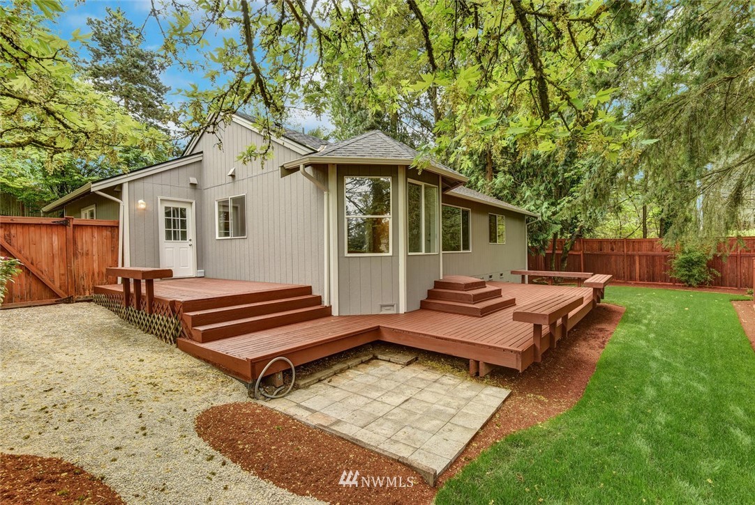 5024 Northeast Sunset Boulevard Renton, WA 98059 - Photo 12 of 12 Gallery Image 12