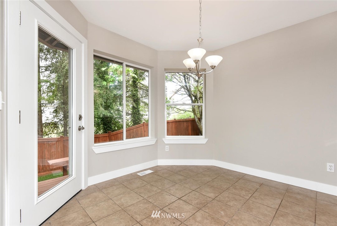 5024 Northeast Sunset Boulevard Renton, WA 98059 - Photo 3 of 12 Gallery Image 3