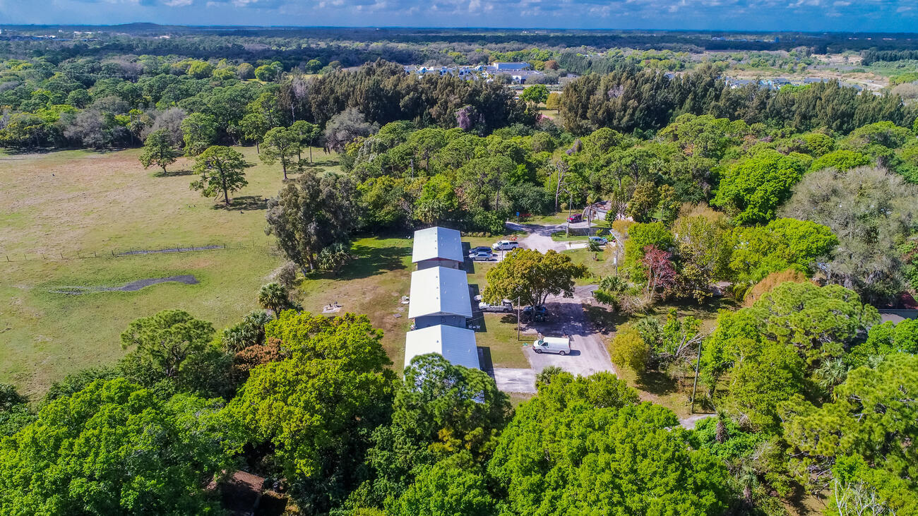 2111 Jacobs Road Fort Pierce, FL 34982 - Photo 11 of 14 photo_62971355-1300x866