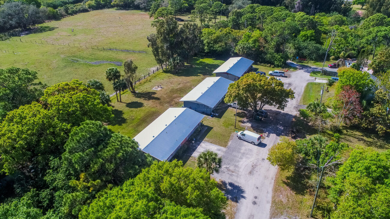 2111 Jacobs Road Fort Pierce, FL 34982 - Photo 13 of 14 photo_62971353-1300x866