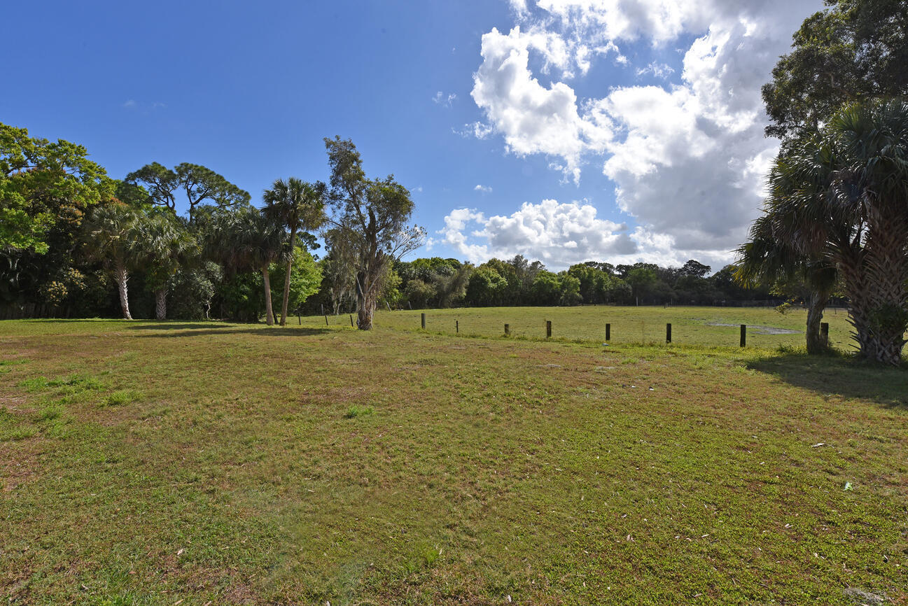 2111 Jacobs Road Fort Pierce, FL 34982 - Photo 14 of 14 photo_62971363-1300x866