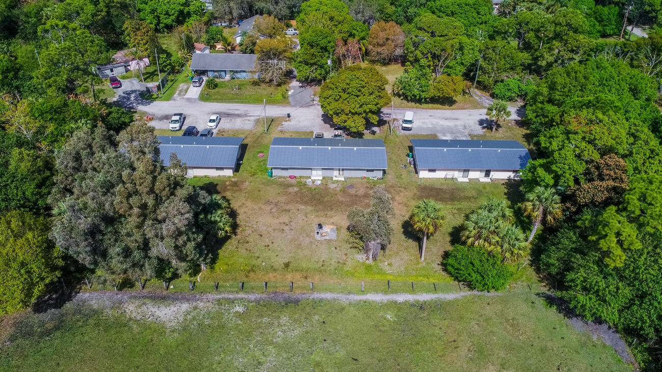 2111 Jacobs Road Fort Pierce, FL 34982 - Photo 6 of 14 photo_62971360-1300x866