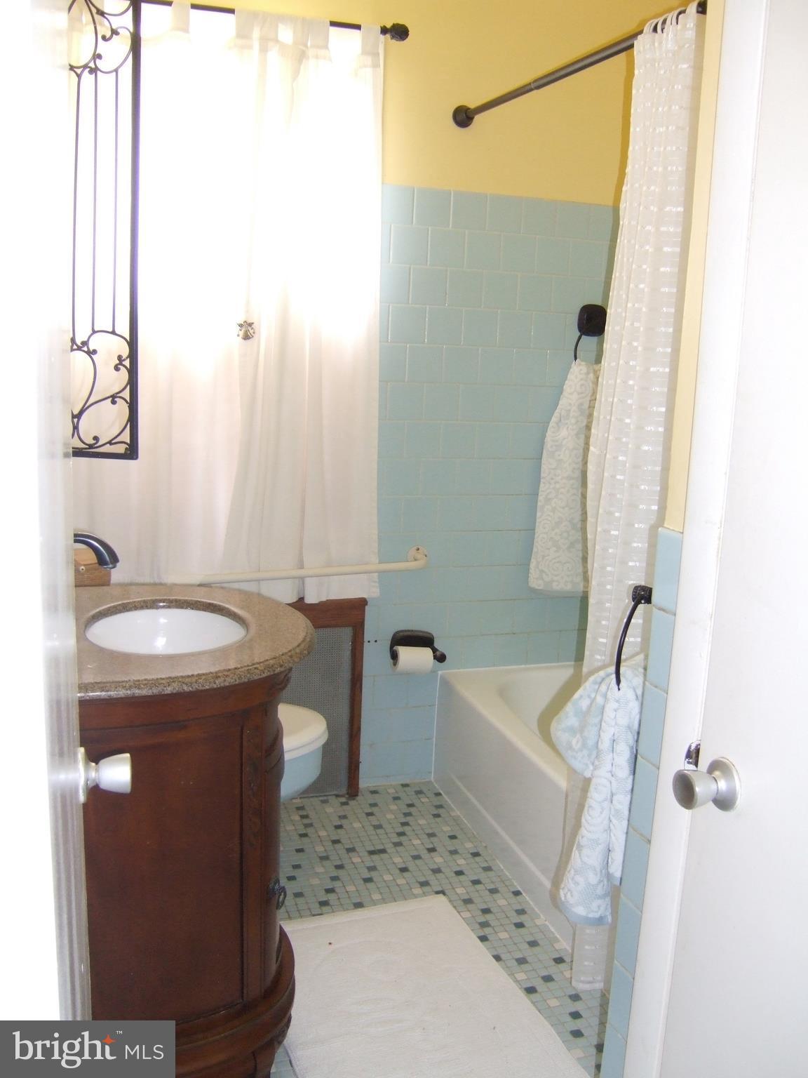 8546 Willow Oak Road Baltimore, MD 21234 - Photo 15 of 27 upstairs