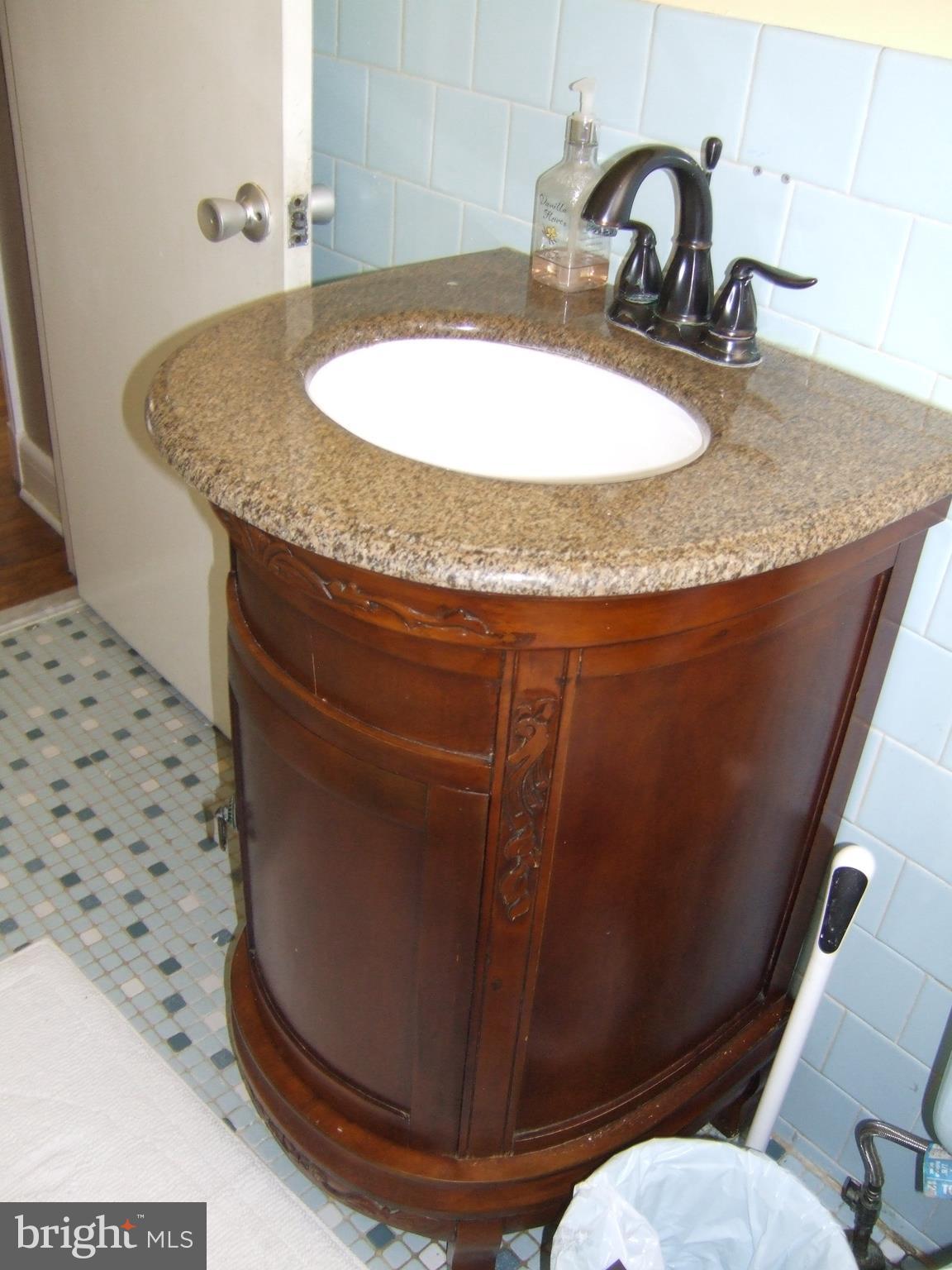 8546 Willow Oak Road Baltimore, MD 21234 - Photo 16 of 27 antique vanity