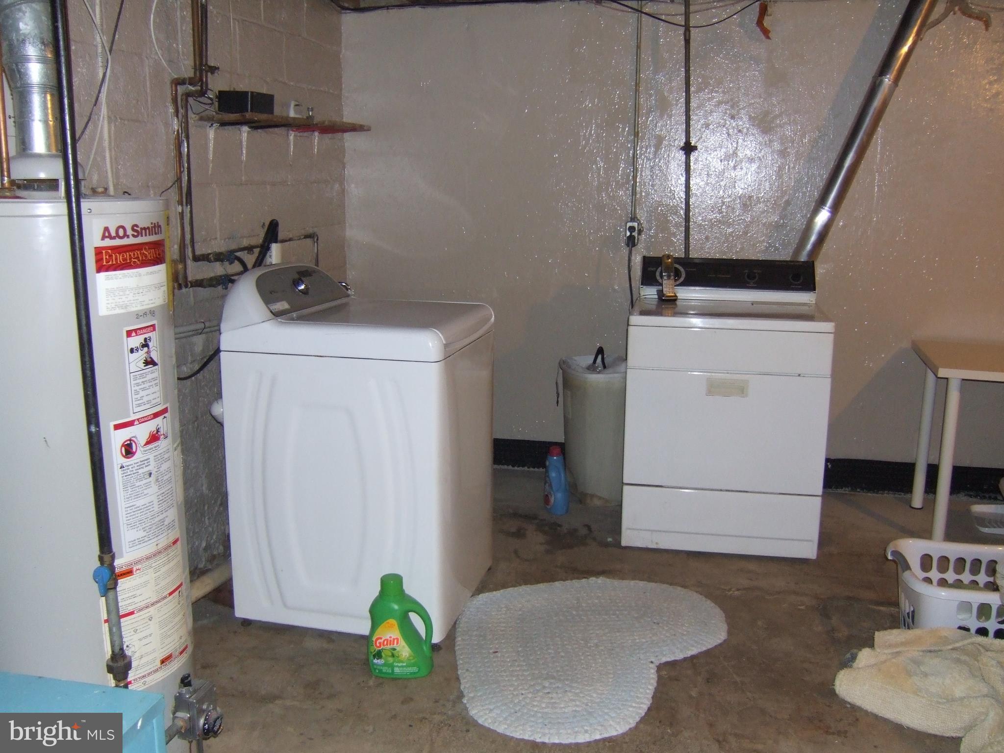 8546 Willow Oak Road Baltimore, MD 21234 - Photo 18 of 27 washer and dryer are included