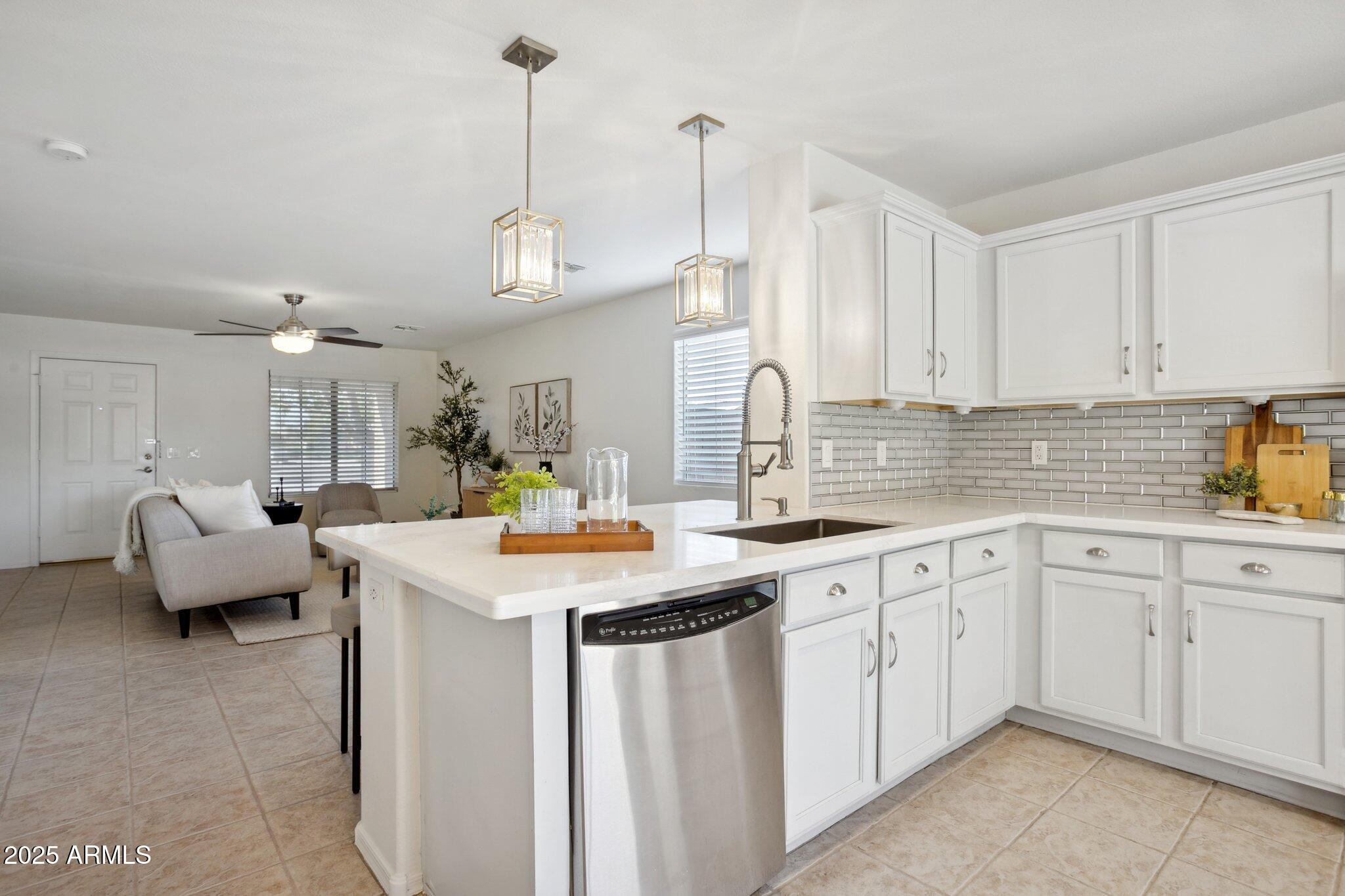 20681 North 93rd Avenue Peoria, AZ 85382 - Photo 8 of 34 Open Living