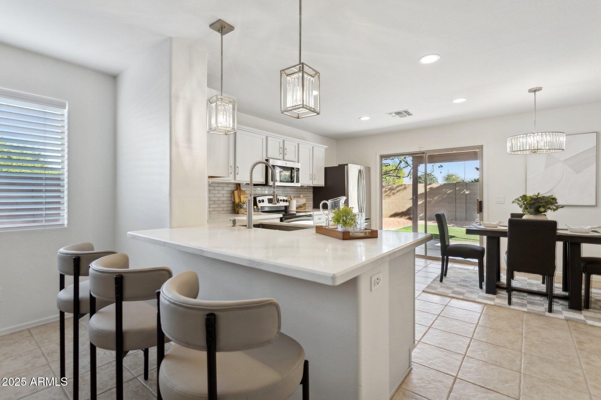 20681 North 93rd Avenue Peoria, AZ 85382 - Photo 10 of 34 Breakfast Bar