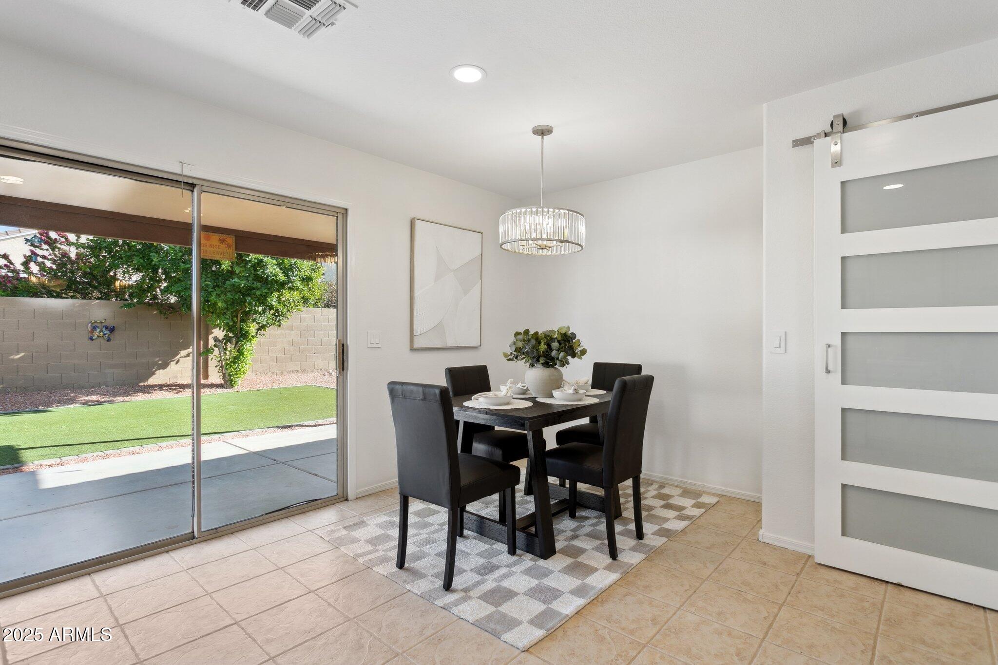20681 North 93rd Avenue Peoria, AZ 85382 - Photo 6 of 34 Eat in Kitchen