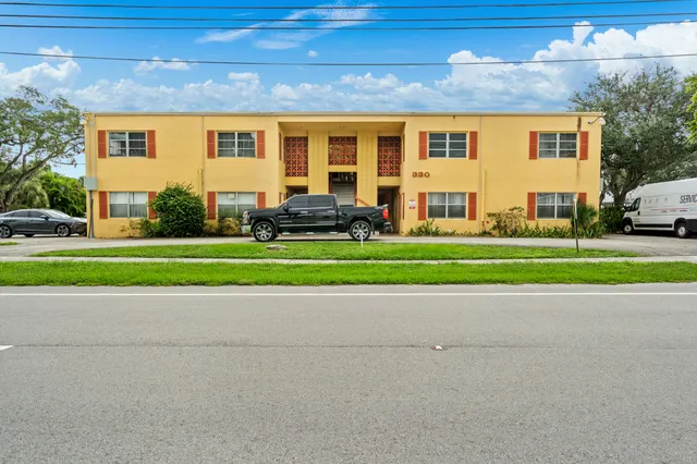 $1,695 | 330 Northwest 20th Street, Unit 109, Boca Raton, FL 33432