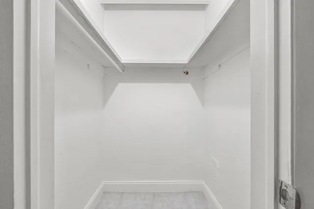 $1,695 | 330 Northwest 20th Street, Unit 109, Boca Raton, FL 33432