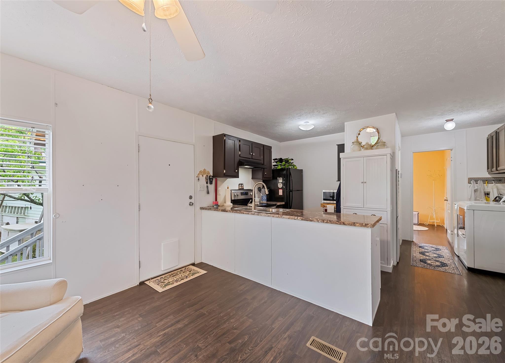 17 King Drive Leicester, NC 28748 - Photo 5 of 29 Gallery Image 5
