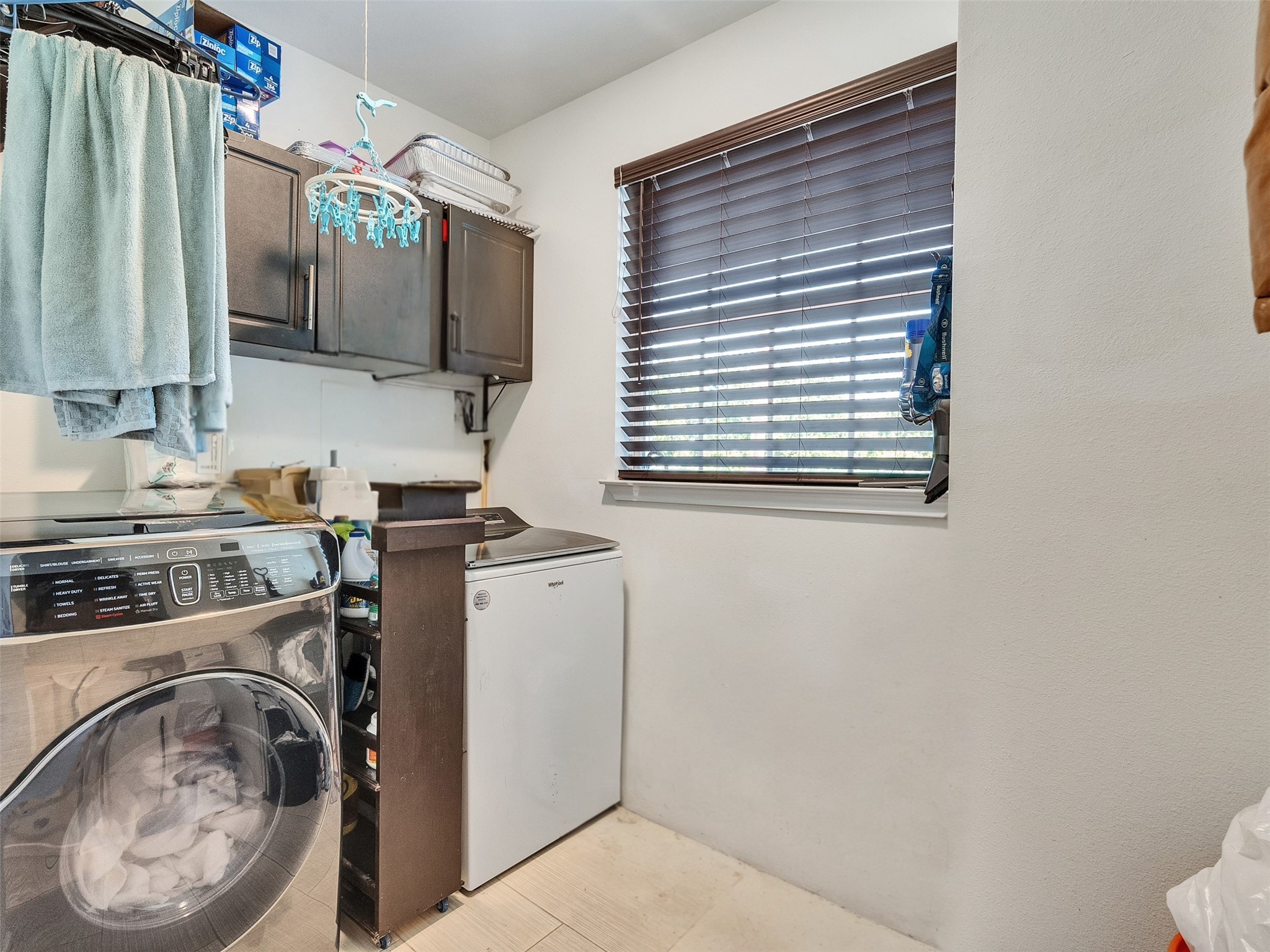 625 Pittman Road Richmond, TX 77469 - Photo 23 of 29 a utility room with sink dryer and washer