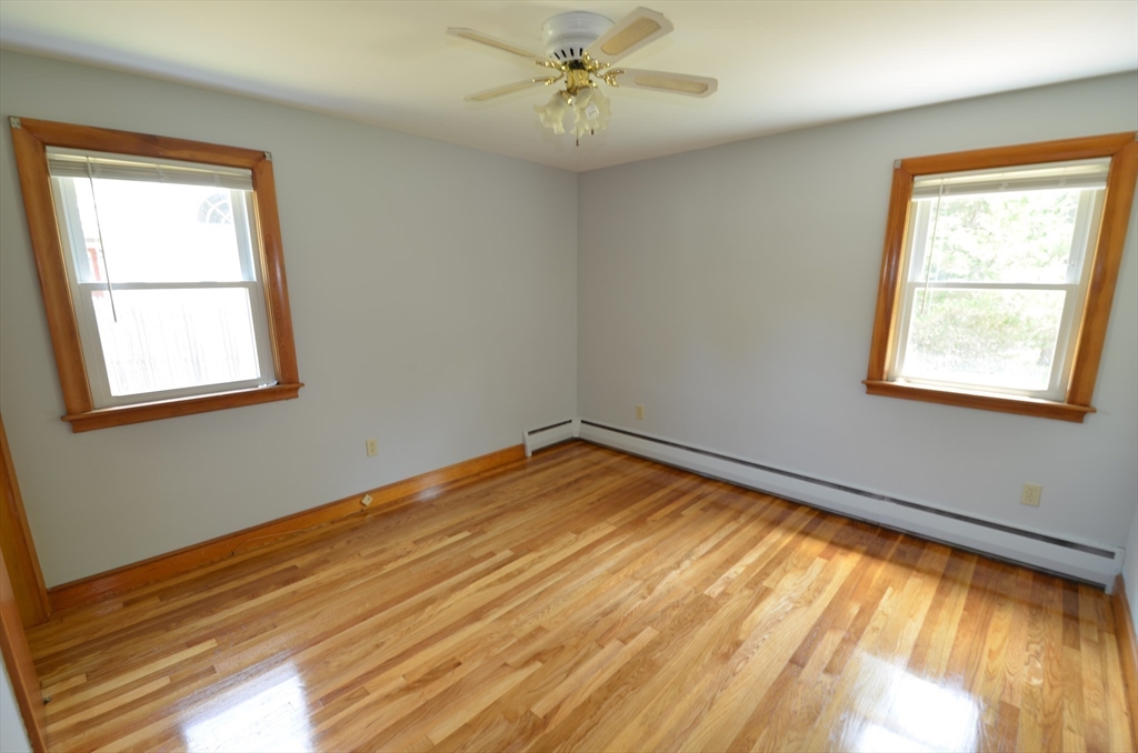 5 Vernon Road Medway, MA 02053 - Photo 11 of 20 Gallery Image 11
