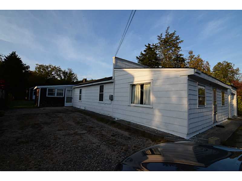 175 Ashaway Road Hopkinton, RI 02808 - Photo 2 of 6 Exterior Front.