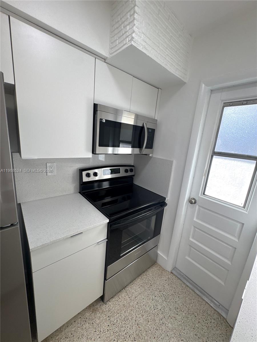 619 Southwest 7th Avenue, Unit 2 Miami, FL 33130 - Photo 9 of 13