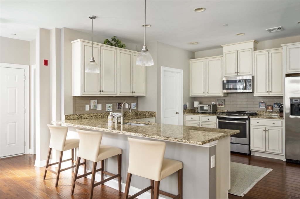 166 Stayner, Unit 166 Hingham, MA 02043 - Photo 13 of 33