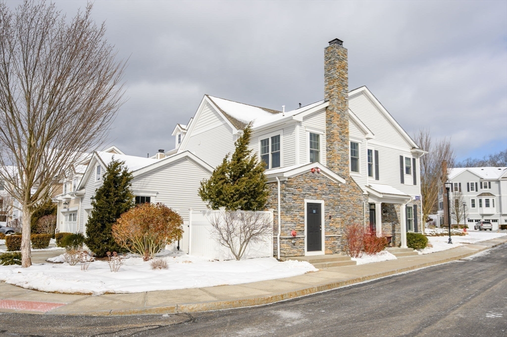 166 Stayner, Unit 166 Hingham, MA 02043 - Photo 3 of 33