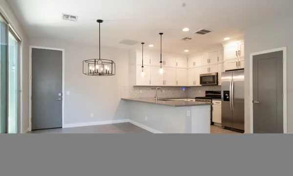 $2,600 | 25327 North 20th Avenue, Phoenix, AZ 85085