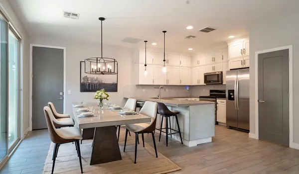 $2,600 | 25327 North 20th Avenue, Phoenix, AZ 85085