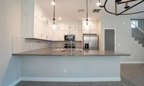 $2,600 | 25327 North 20th Avenue, Phoenix, AZ 85085