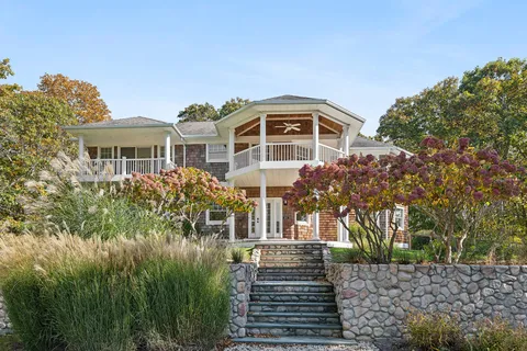 $4,295,000 | 26 Davis Drive, Montauk, NY 11954