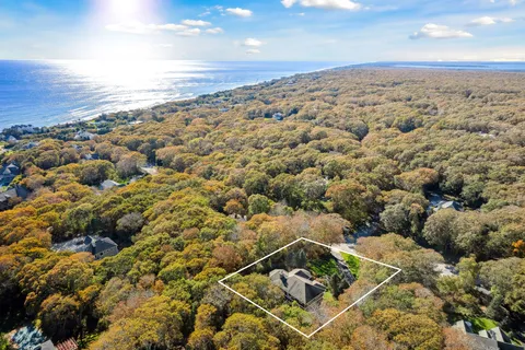 $4,295,000 | 26 Davis Drive, Montauk, NY 11954