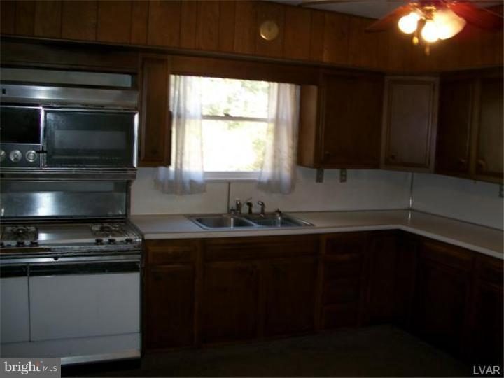 4825 Shimerville Road Emmaus, PA 18049 - Photo 8 of 17 Gallery Image 8
