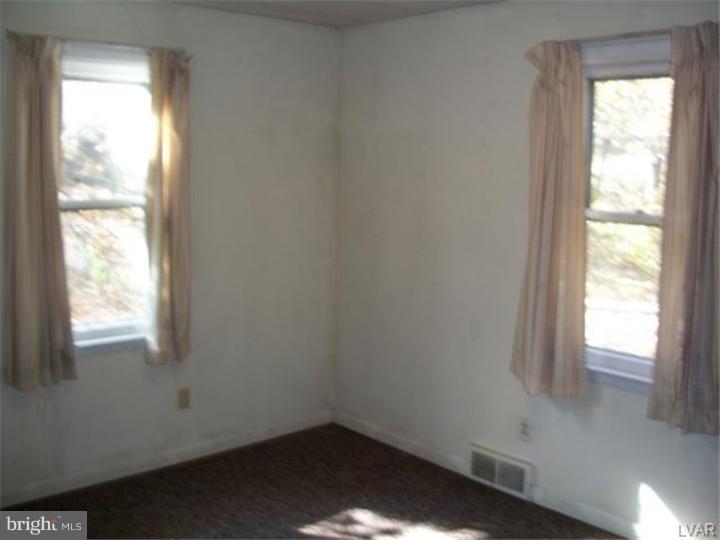 4825 Shimerville Road Emmaus, PA 18049 - Photo 10 of 17 Gallery Image 10
