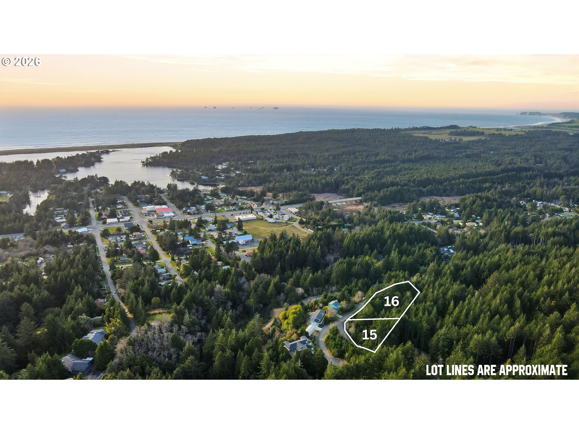 Dee Terrace, Unit 16 Port Orford, OR 97465 - Photo 1 of 9