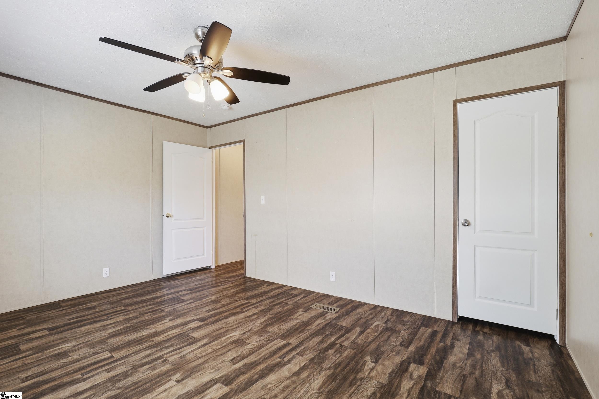111 Lake Circle Road Marietta, SC 29661 - Photo 14 of 24