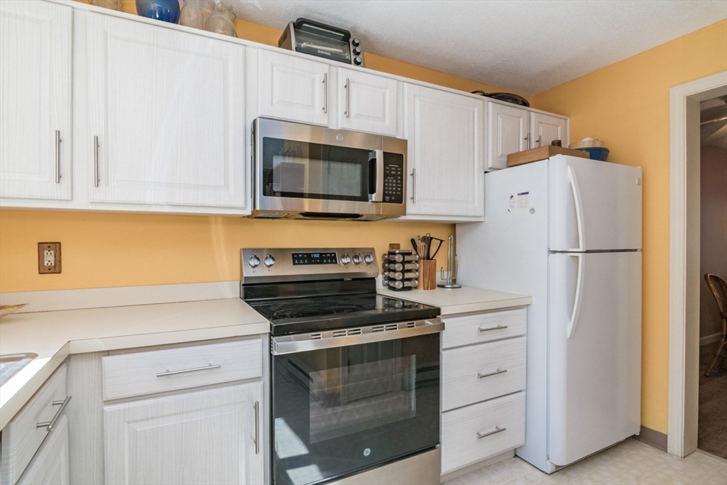 575 Bridge Road, Unit 85 Northampton, MA 01062 - Photo 9 of 26