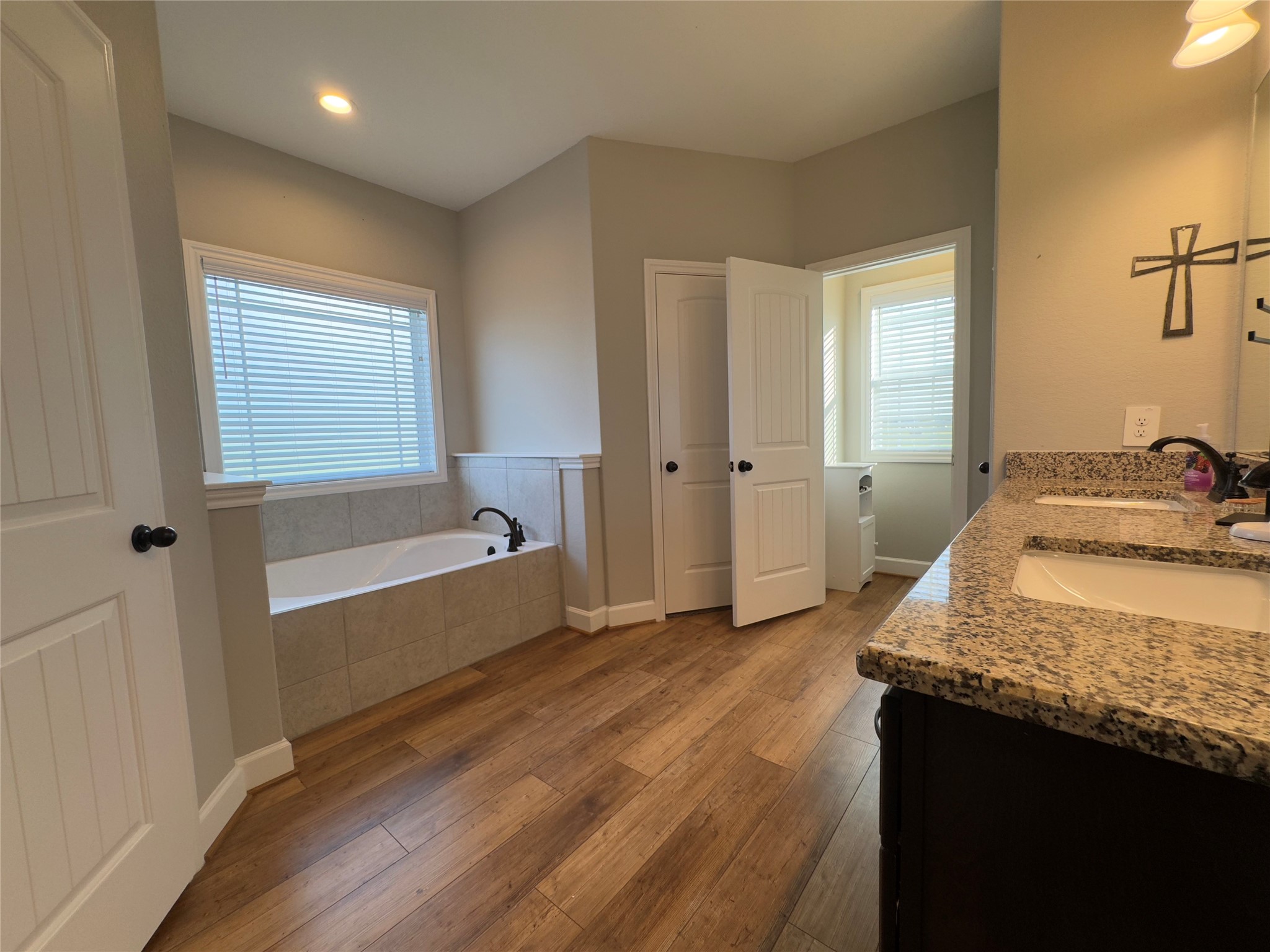 723 Sandy Corner Road El Campo, TX 77437 - Photo 12 of 20 Gallery Image 12