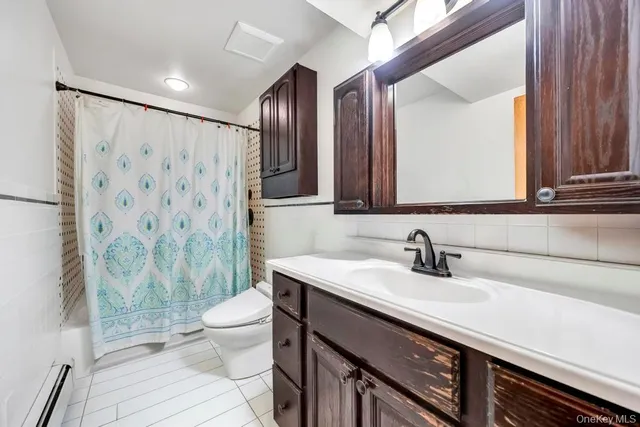 $849,000 | 7 North Terrace Place, Valley Stream, NY 11580