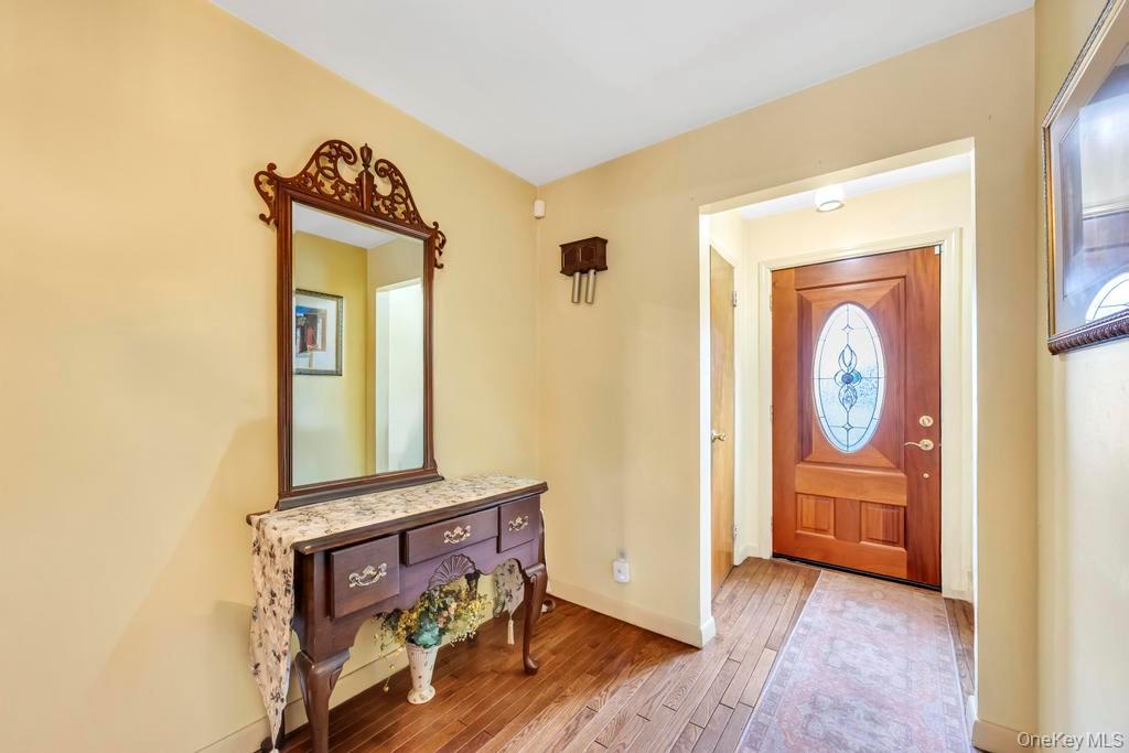 7 North Terrace Place Valley Stream, NY 11580 - Photo 8 of 40 a view of an entryway with wooden floor