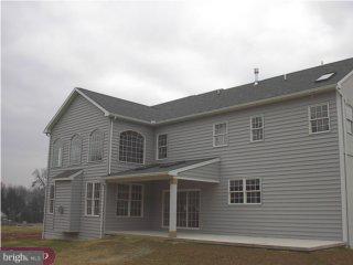 21 Green Valley Sinking Spring, PA 19608 - Photo 2 of 6