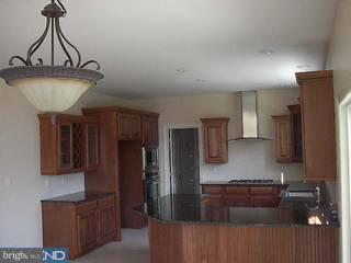 21 Green Valley Sinking Spring, PA 19608 - Photo 3 of 6