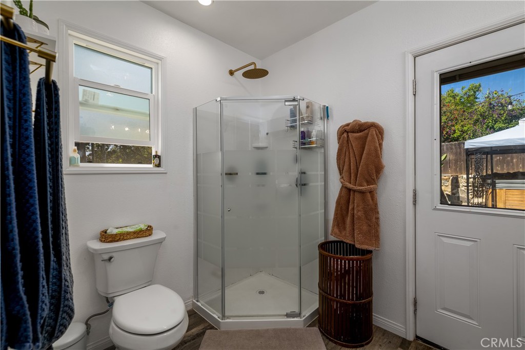 155 Barhaven Lane Fallbrook, CA 92028 - Photo 19 of 43 a bathroom with a toilet and a shower