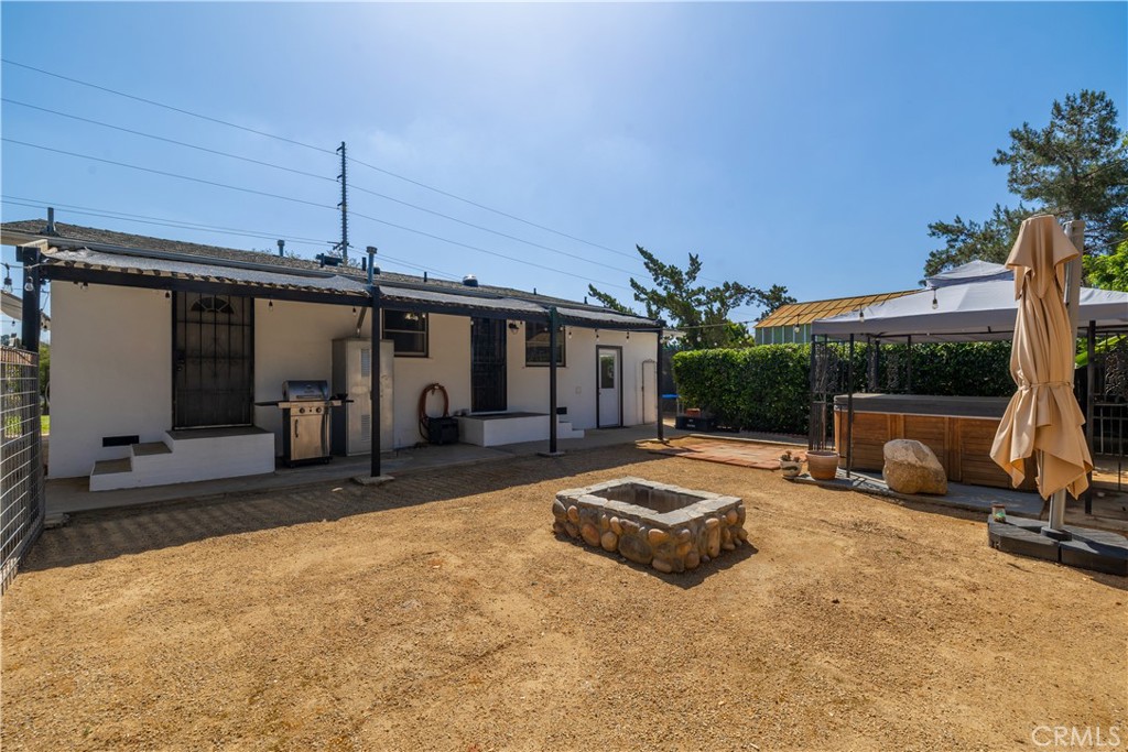 155 Barhaven Lane Fallbrook, CA 92028 - Photo 28 of 43 a view of a house with patio